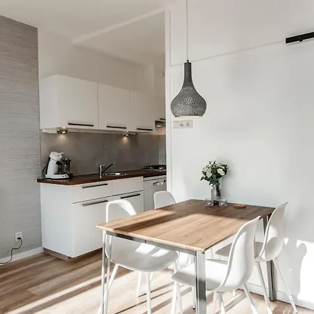 Happiness With Private Parking *