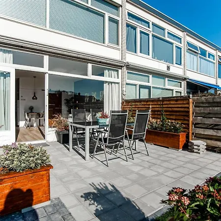 Apartment Happiness With Private Parking *