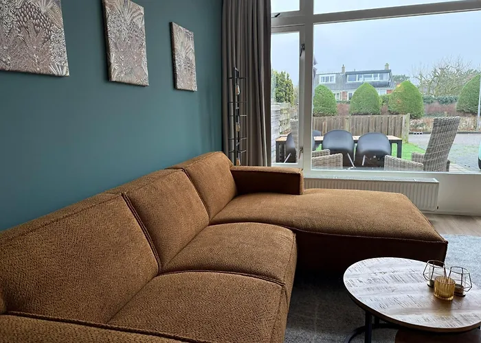 Happiness With Private Parking *